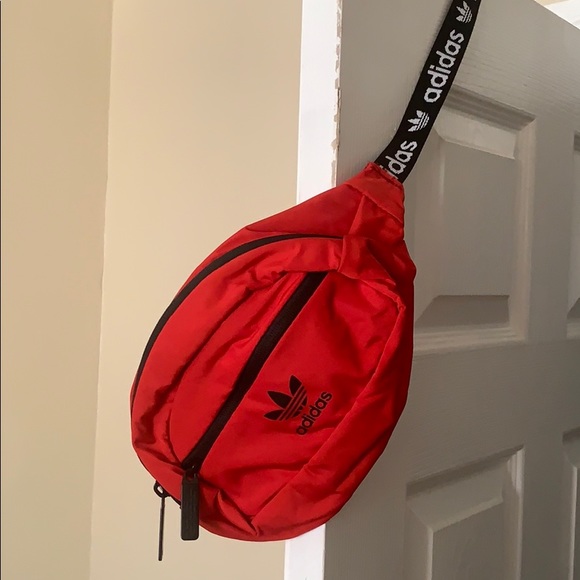 Adidas waist bag - Picture 1 of 2